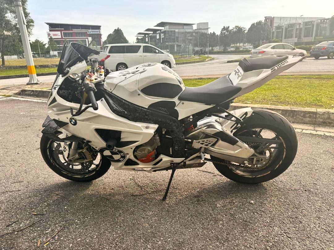BMW S1000RR photo 4