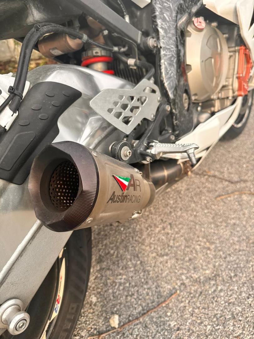BMW S1000RR photo 8