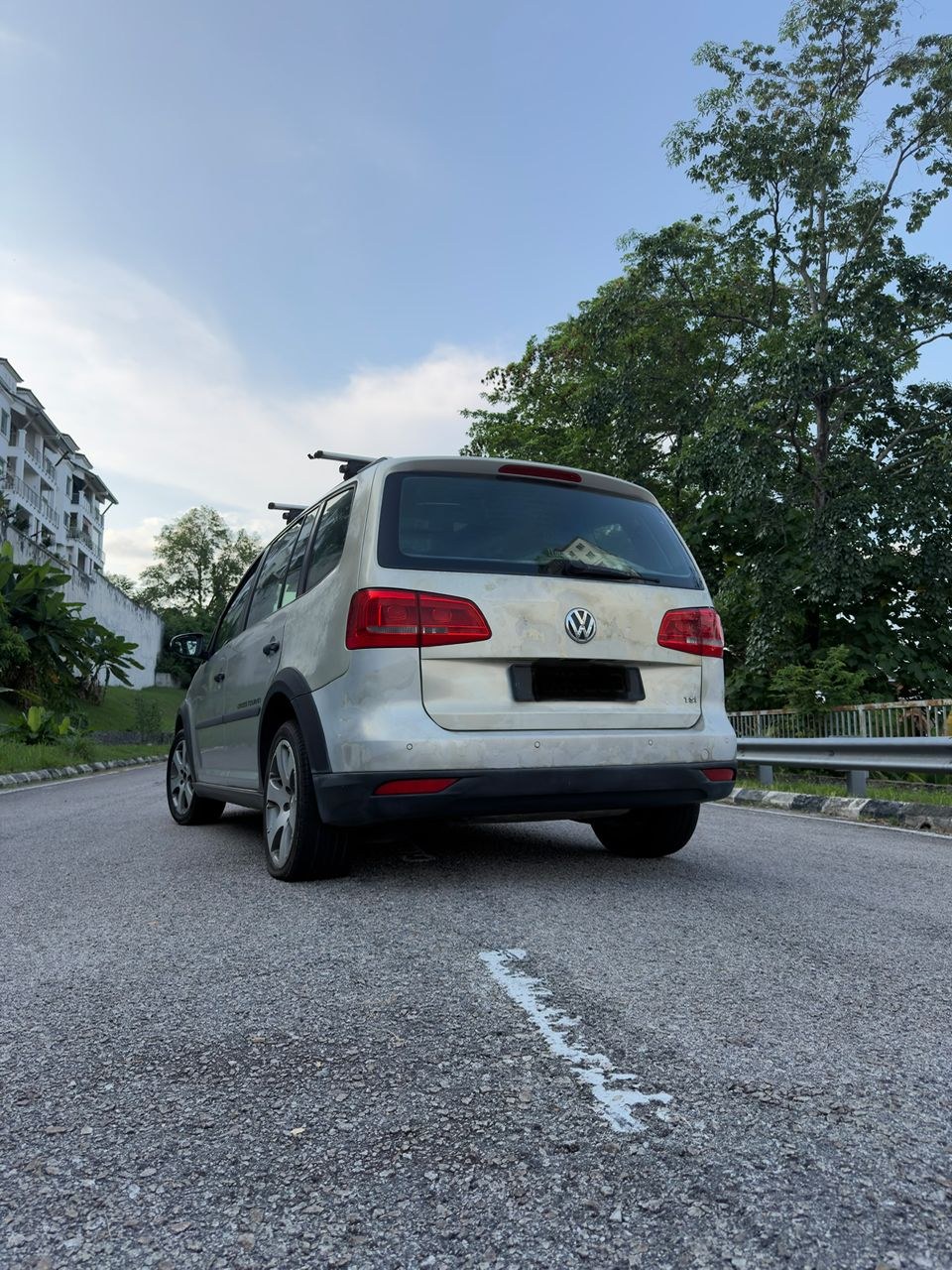 Volkswagen Cross Touran 1.4 TSI photo 2