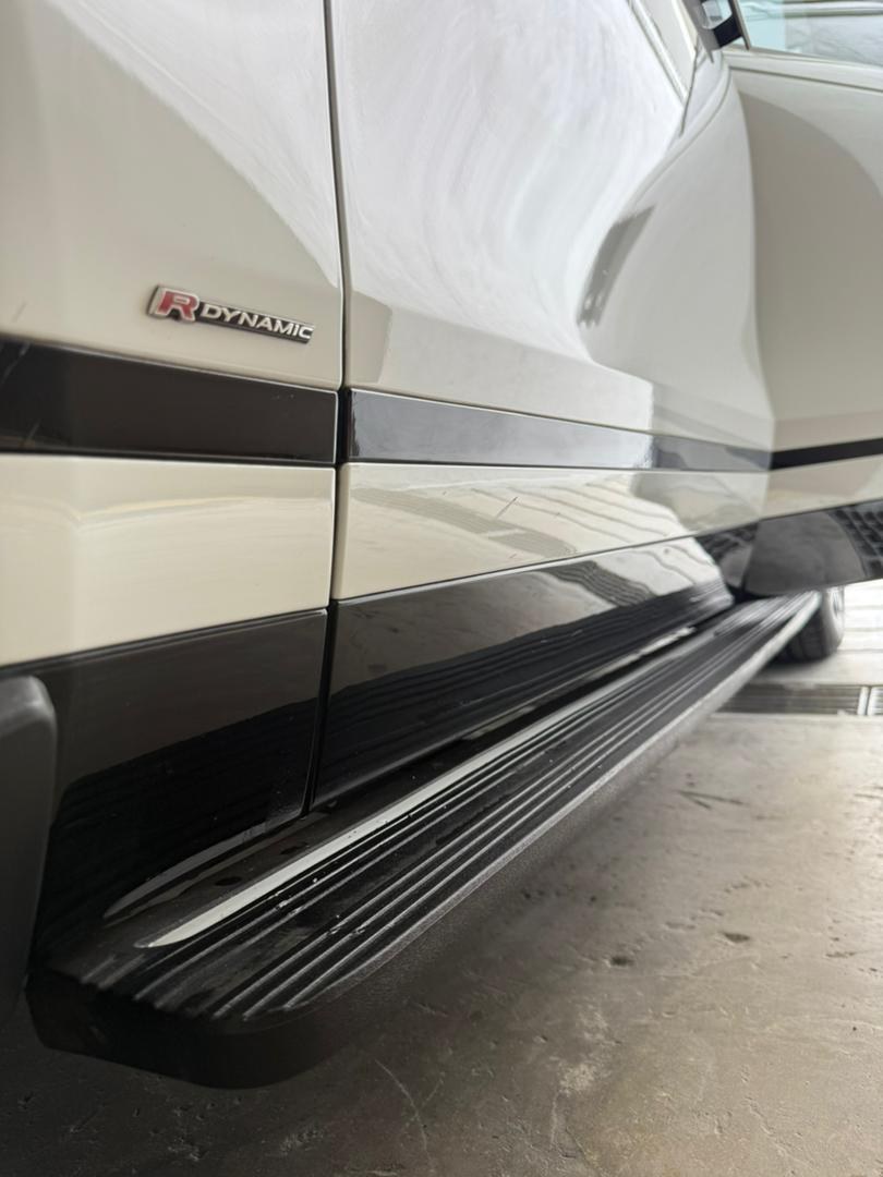 2017 Range Rover Velar D300 photo 6