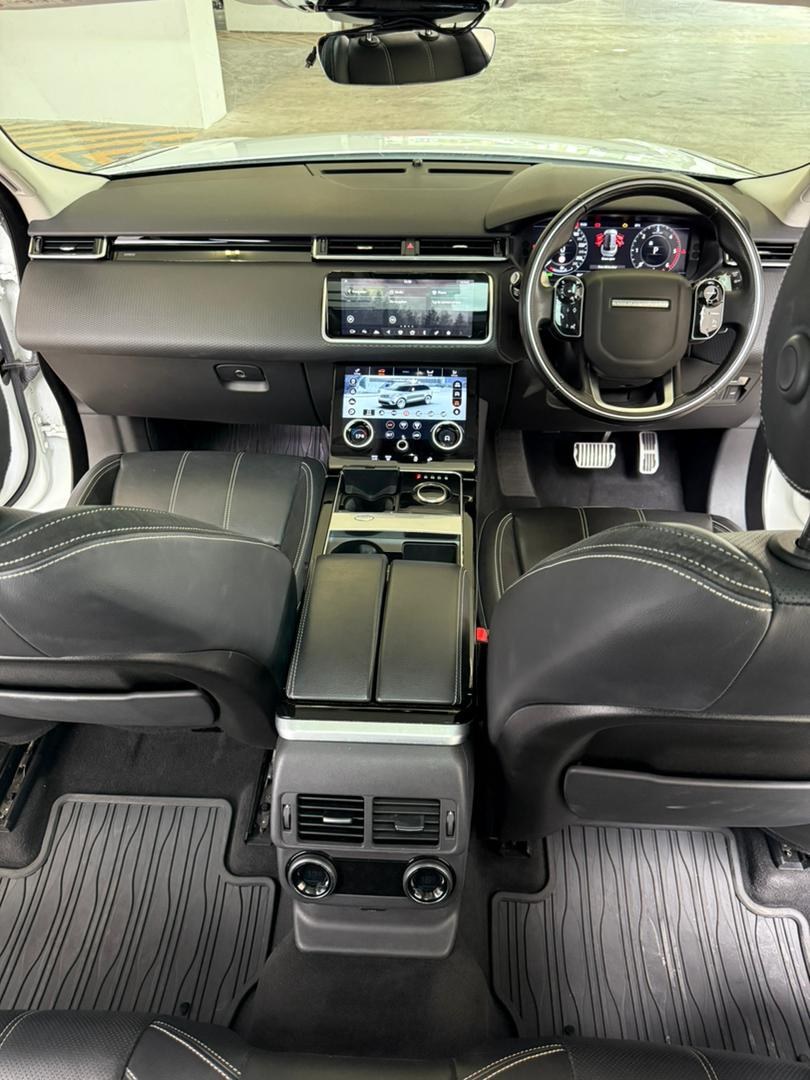 2017 Range Rover Velar D300 photo 8