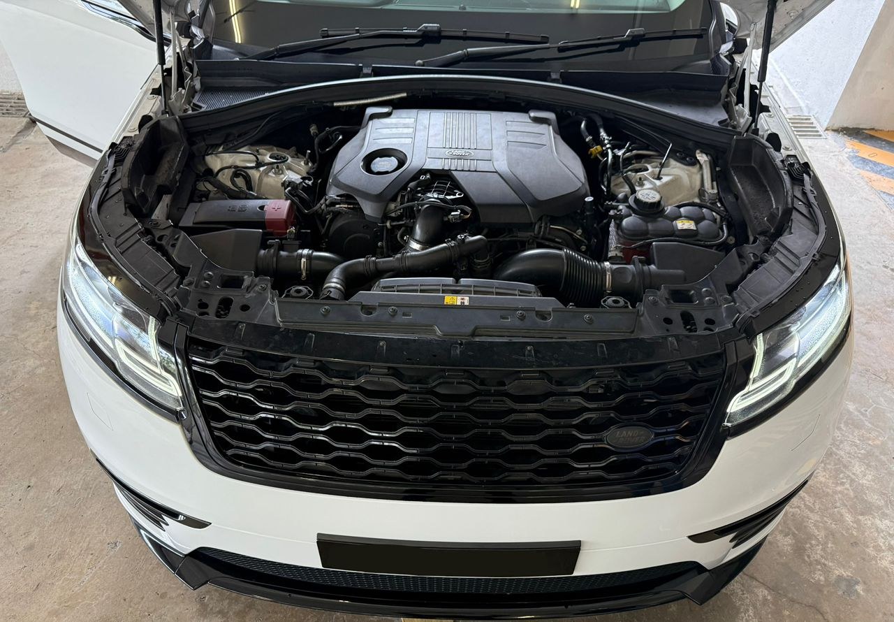 2017 Range Rover Velar D300 photo 16